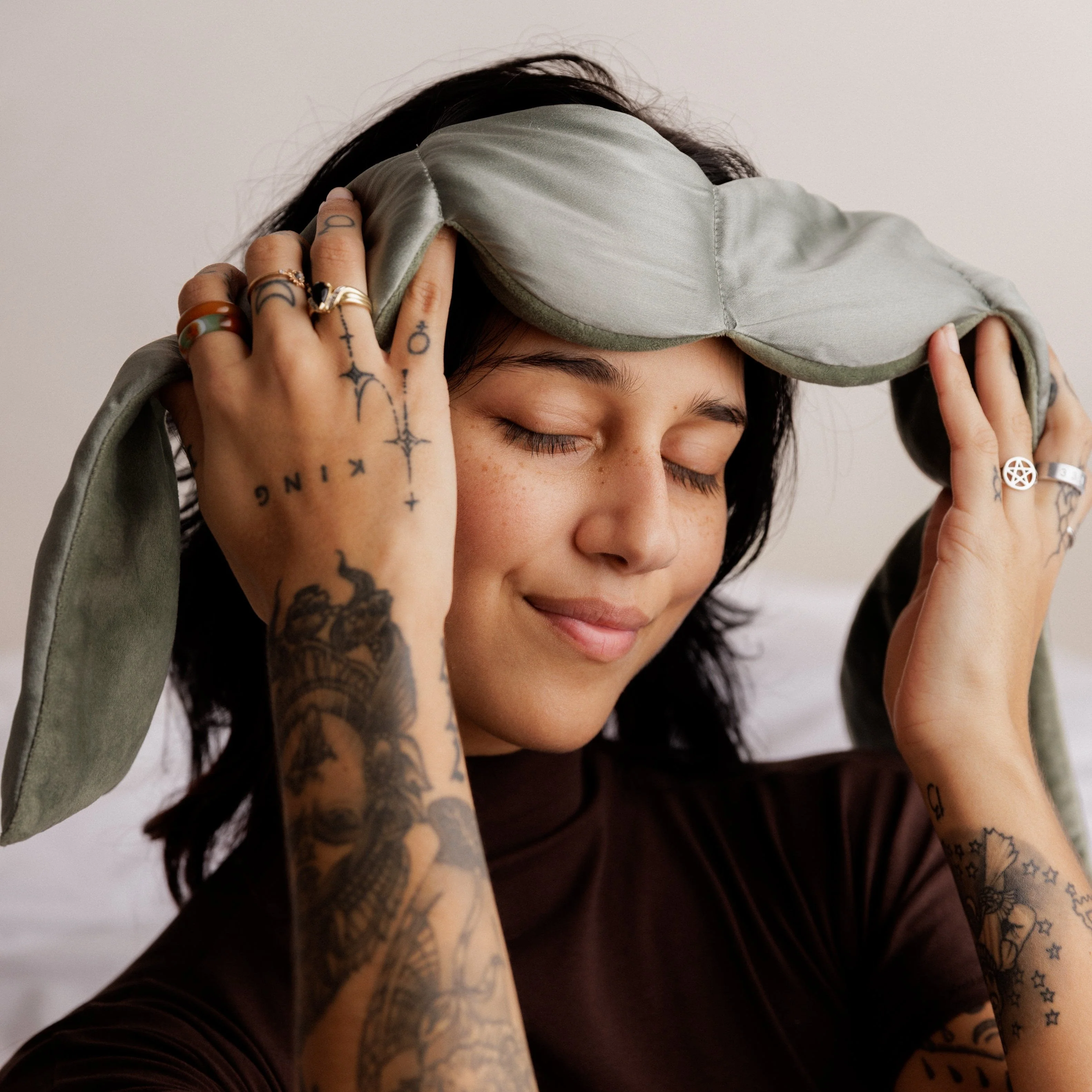 Nodpod : Mineralized Silk Sleep Mask - Image 40