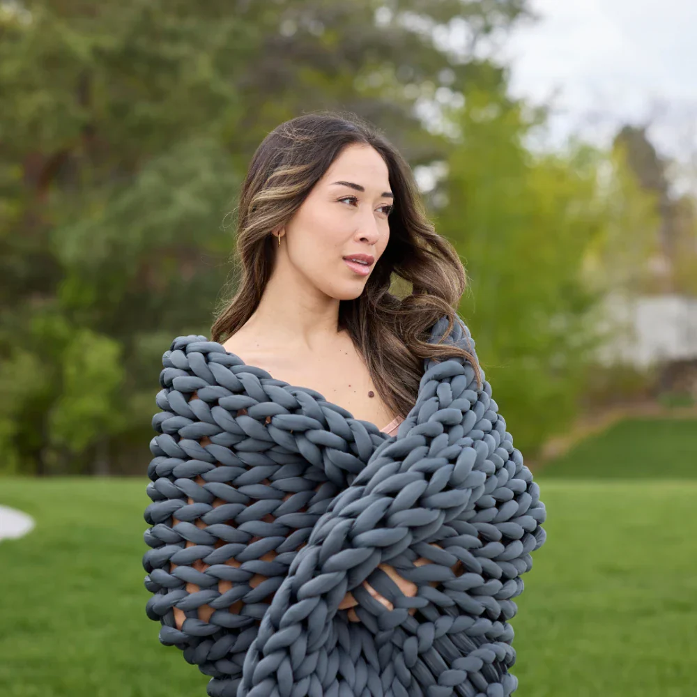 Nuzzie : Ice Knit Weighted Blanket - Image 12
