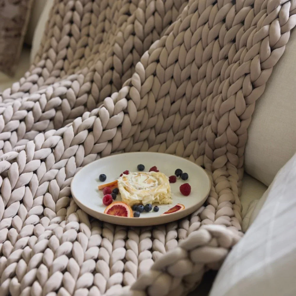 Nuzzie : Ice Knit Weighted Blanket - Image 5